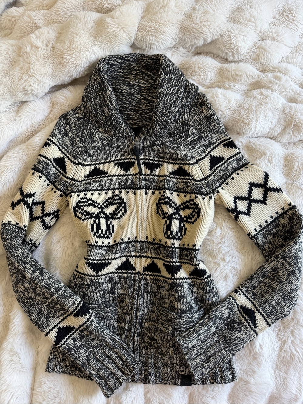 TNA Black & Cream Zip-Front Knit Sweater
